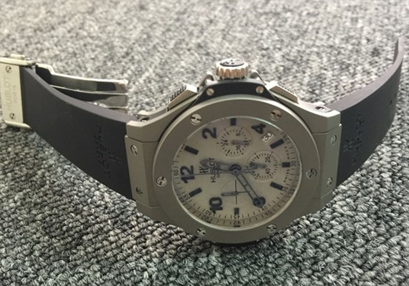 dong-ho-moi-Hublot-HB-G010